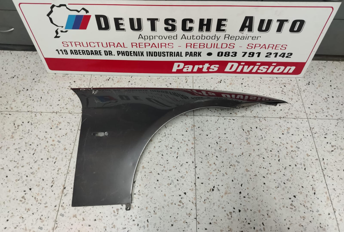 2005-2012 BMW E90 3SERIES RIGHT FENDER