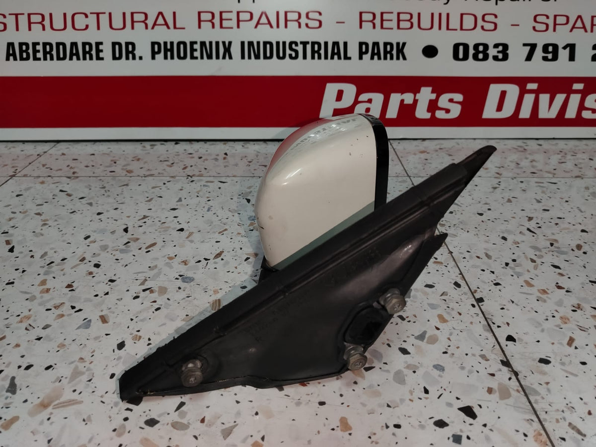 2017-2023 BMW G30 5SERIES RIGHT MIRROR