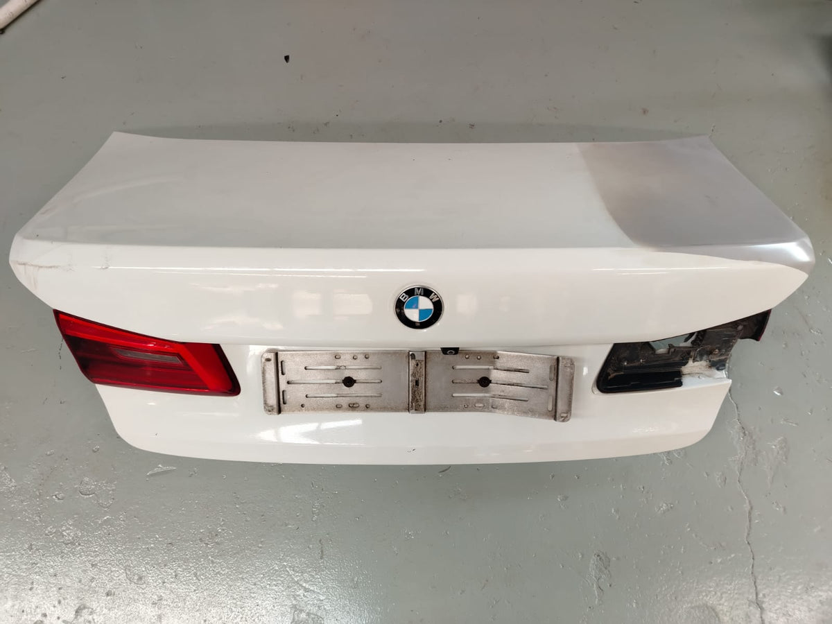 2017-2023 BMW G30 5SERIES TAILGATE