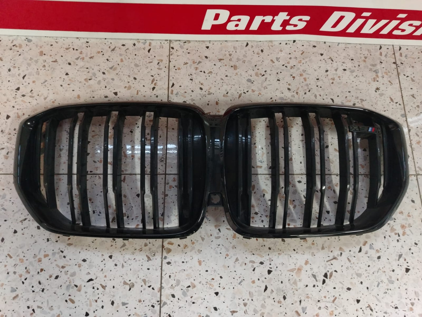 OEM BMW X5M F95 FRONT GRILLE