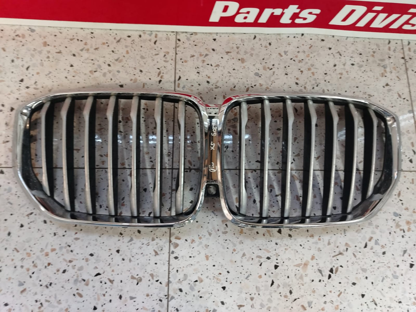 2019-2020 OEM BMW X5 G05 FRONT GRILLE
