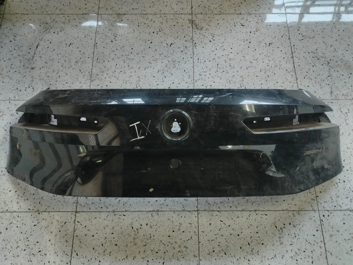 2022-2024 BMW IX xDrive REAR TRUNK LIFT GATE TRIM PANEL