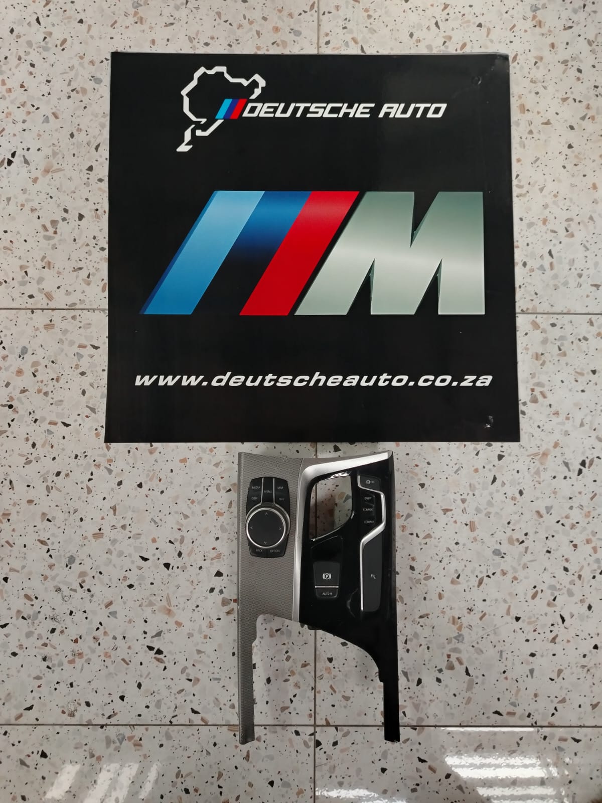 BMW 5SERIES (G30/G31) CENTRE CONSOLE PANEL