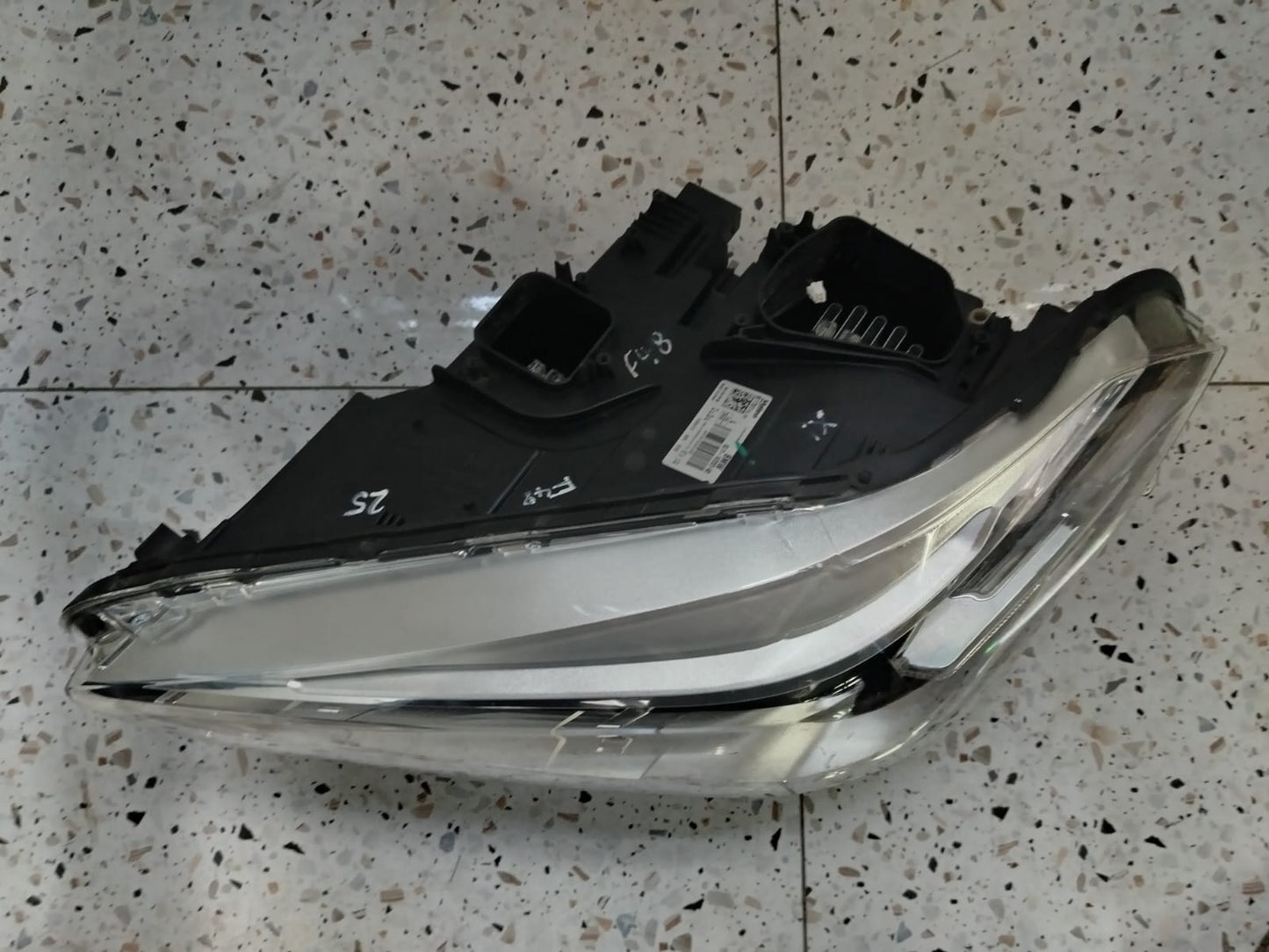BMW X1 F48 IDRIVE LEFT HEADLIGHT&nbsp;