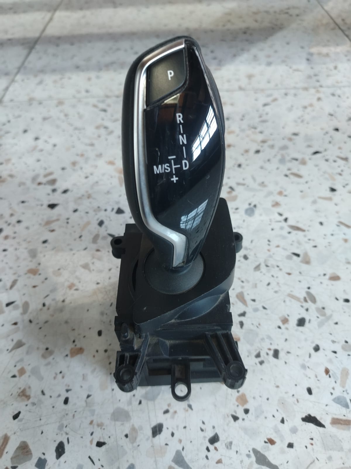 2017+ BMW G30/G31 5SERIES GEAR SHIFT SELECTOR
