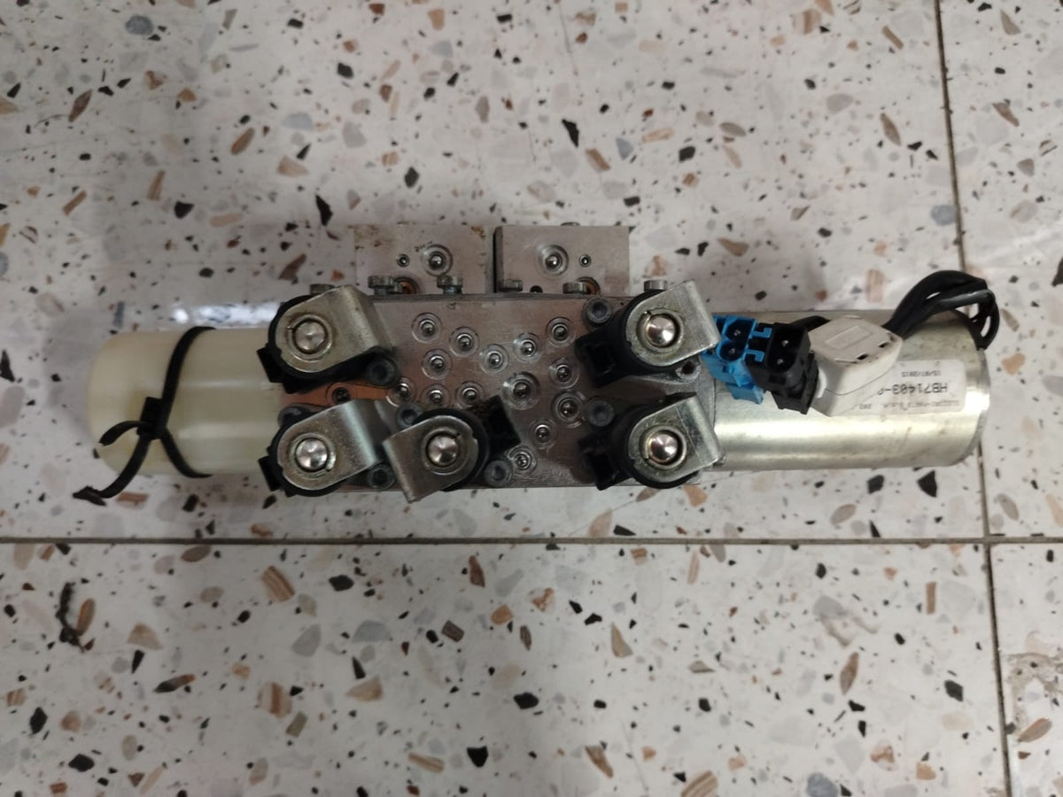 OEM BMW M4 CONVERTIBLE ROOF HYDRAULIC PUMP WITH MOTOR