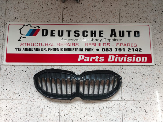 BMW Front grille  (G20 3series) OR (F40 1series)