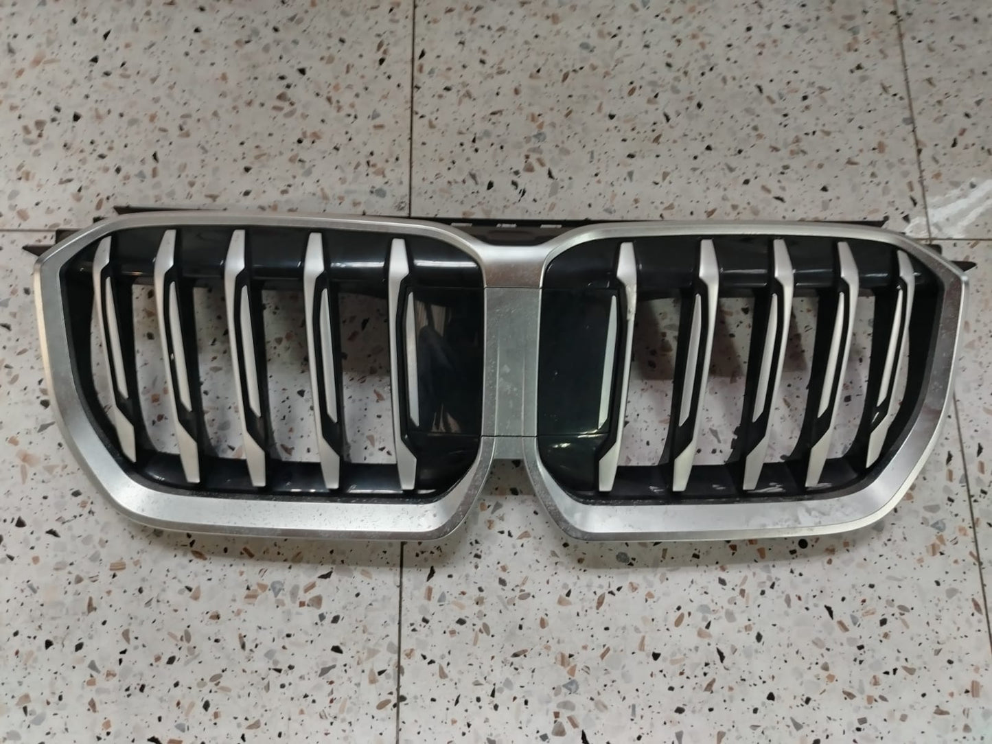 2023-2025 OEM BMW X1 U11 FRONT GRILLE