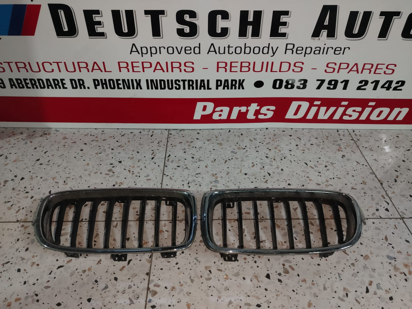2016-2017 OEM BMW 3SERIES F30 FRONT KIDNEY GRILLE