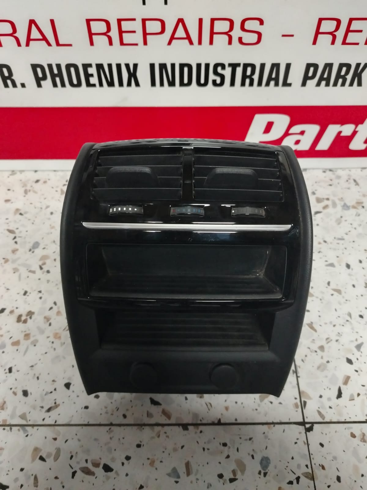 2017-2023 BMW G30 5SERIES REAR AIRVENT
