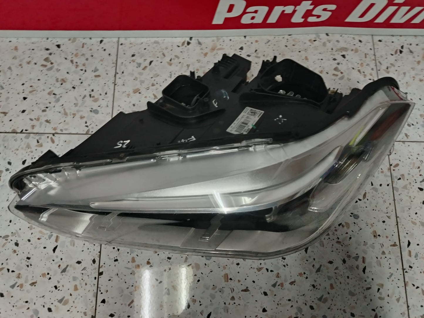 2016-2021 BMW X1 F48 XDRIVE LEFT HEADLIGHT
