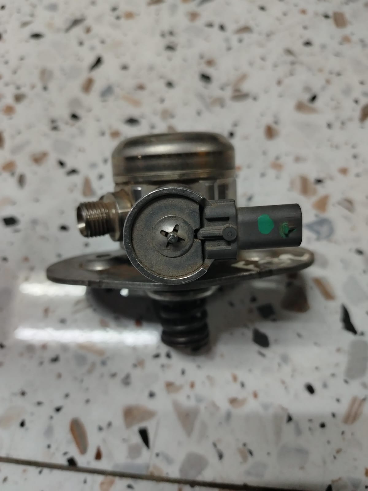 BMW HIGH PRESSURE FUEL PUMP