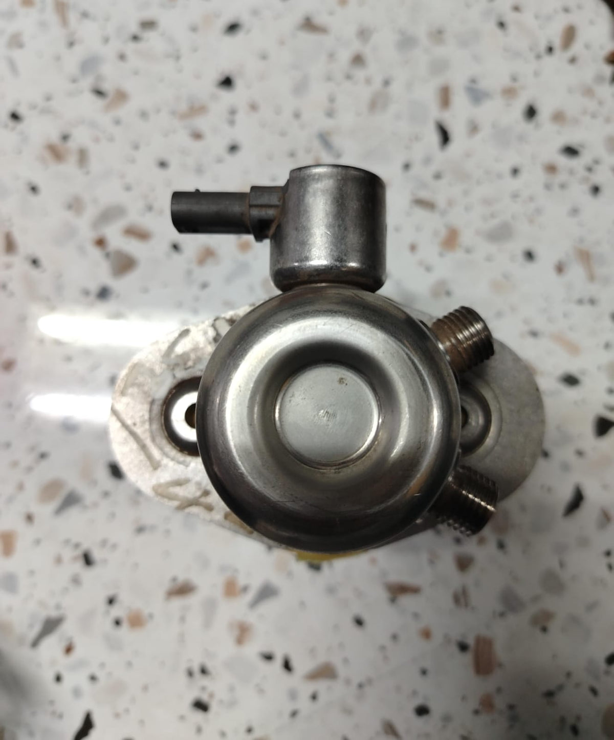 BMW HIGH PRESSURE FUEL PUMP