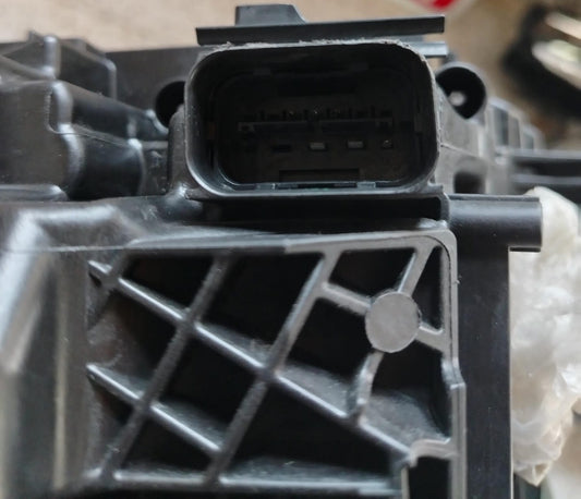OEM BMW 3SERIES F30 AND F31 (RIGHT) 2016-2018