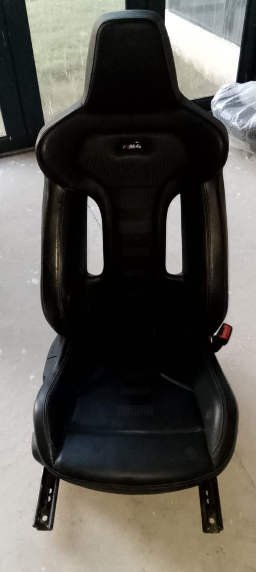 BMW M4 COMPETITION SEATS